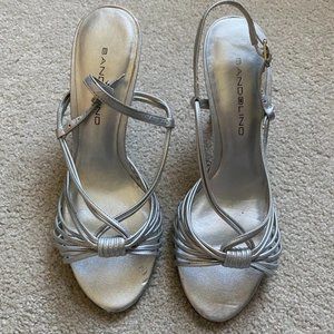 Bandalino Silver Strappy Open Toe Pumps Size 7.5